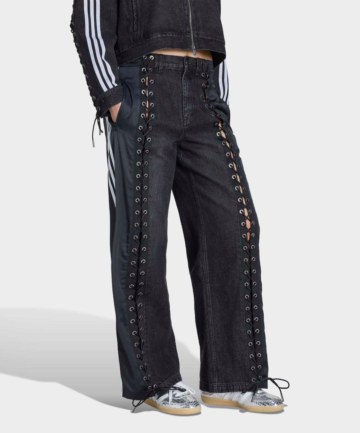 아디다스(ADIDAS) 데님 파이어버드 레이싱 트랙 팬츠 - 블랙 / KS3878