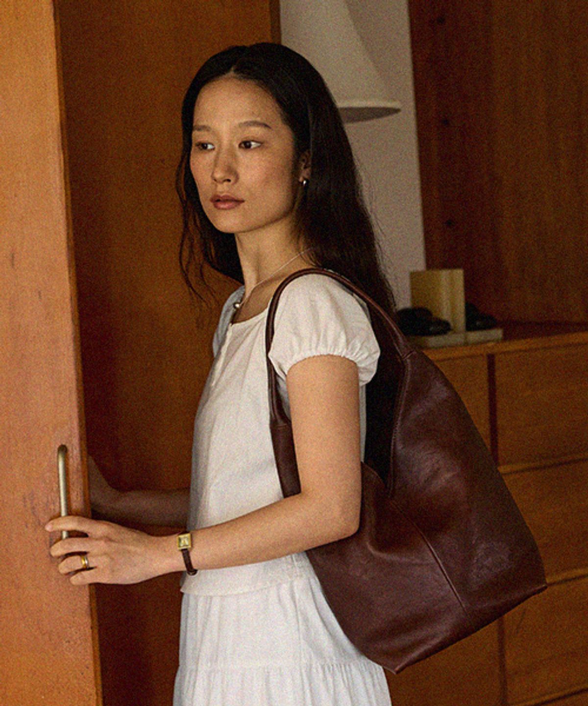 드메이커(DEMAKER) Arden hobo bag-deep brown
