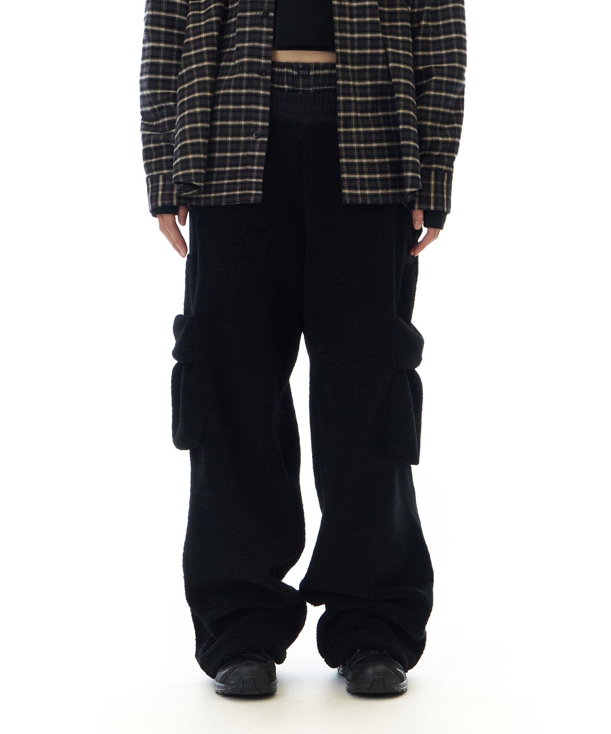 그로브(GROVE) VIOLA CARGO FLEECE PANTS (BLACK)