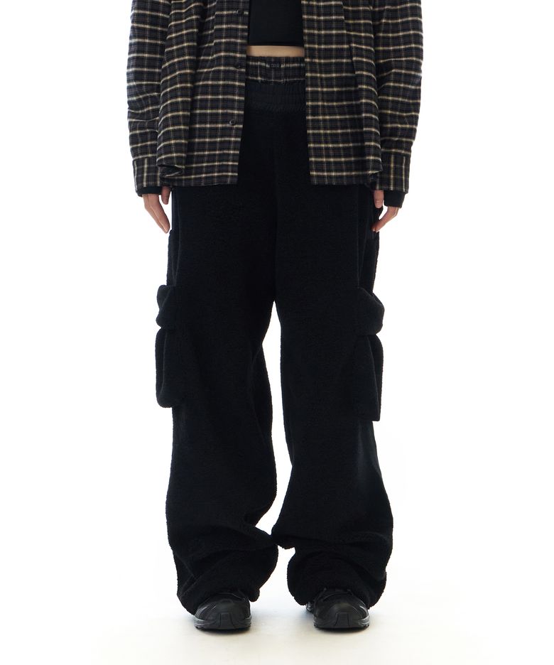 VIOLA CARGO FLEECE PANTS (BLACK)