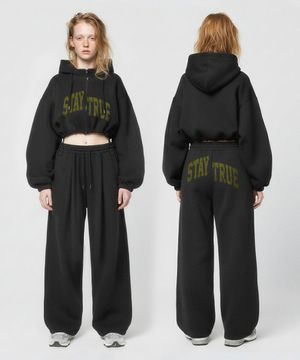 [SET] 아치 스테이 오버핏 하이넥 크롭 투웨이 후드집업 + 원턱 스트링 팬츠 - 블랙