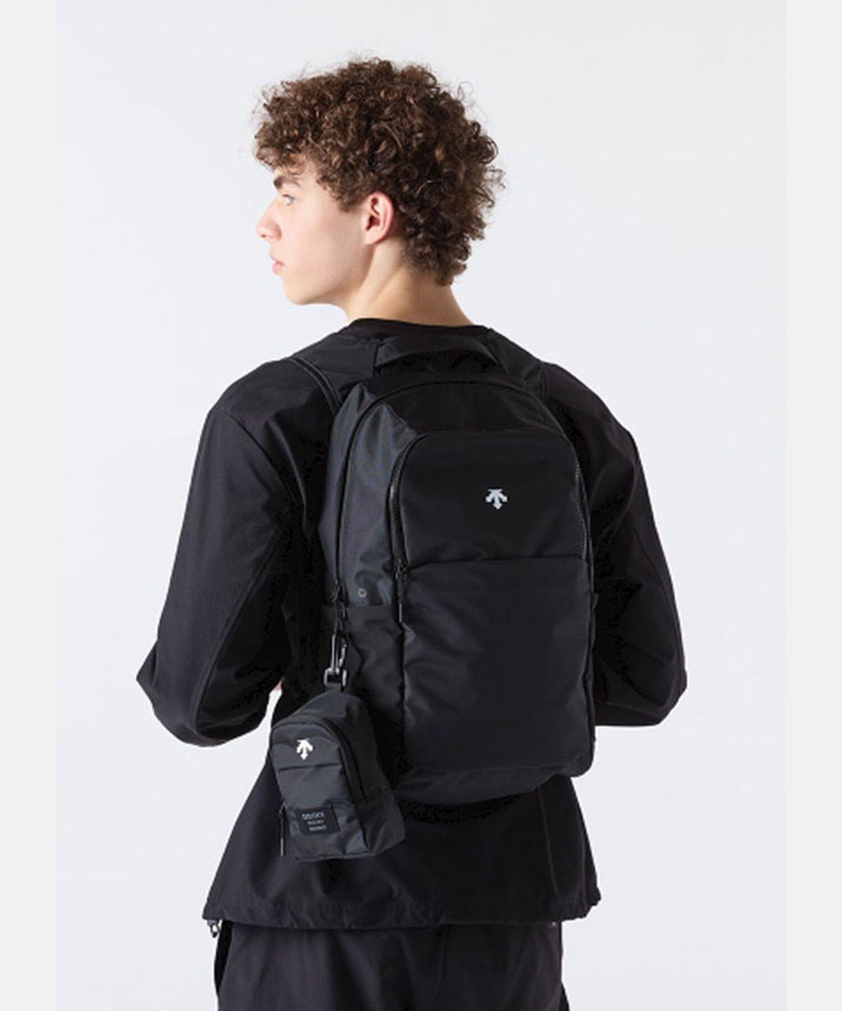 데상트(DESCENTE) 트래블 경량 패커블 백팩 (19L) 블랙 SR123UBP1A