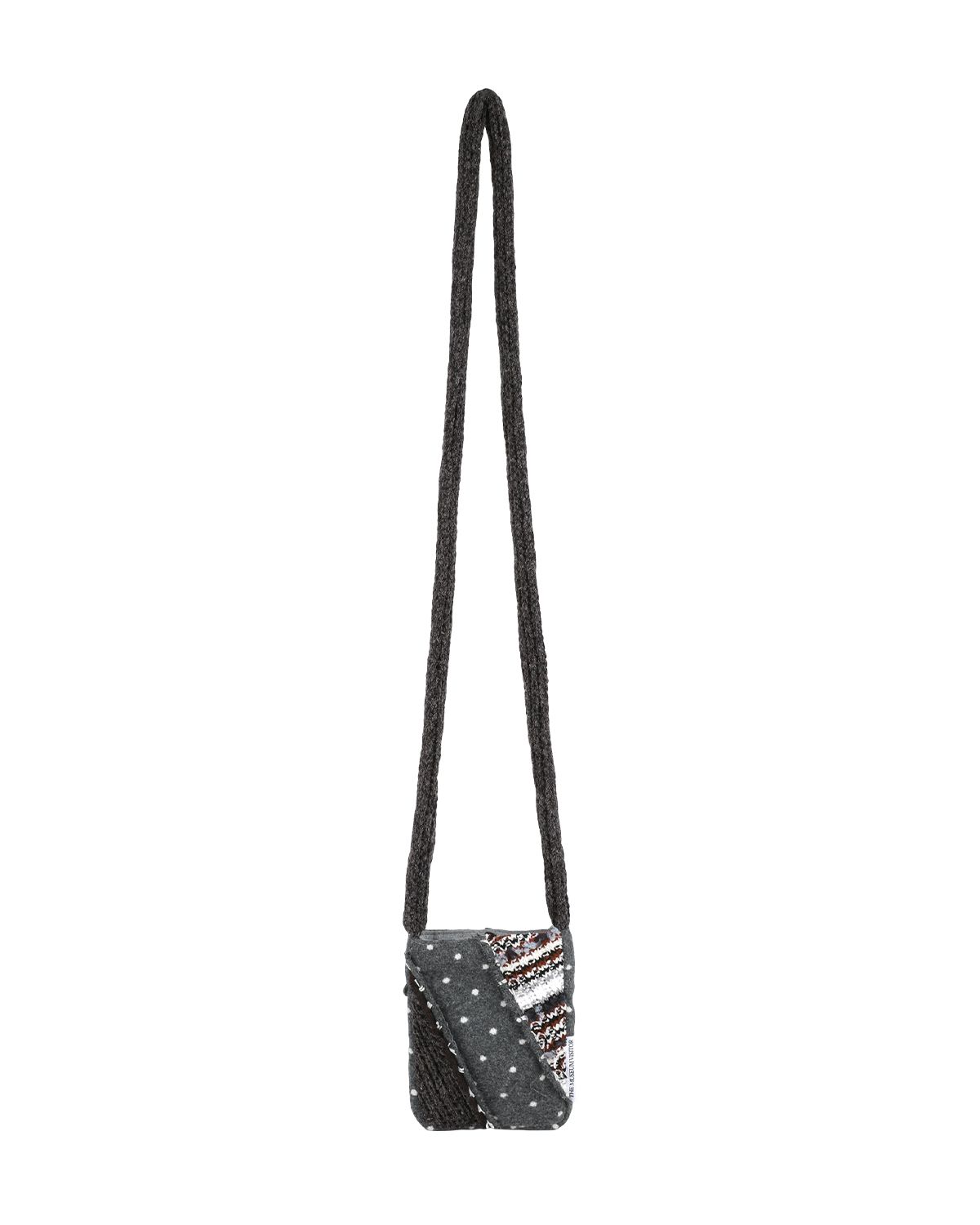 더뮤지엄비지터(THEMUSEUMVISITOR) PATCH WORK MINI CROSS BAG (CHARCOAL)