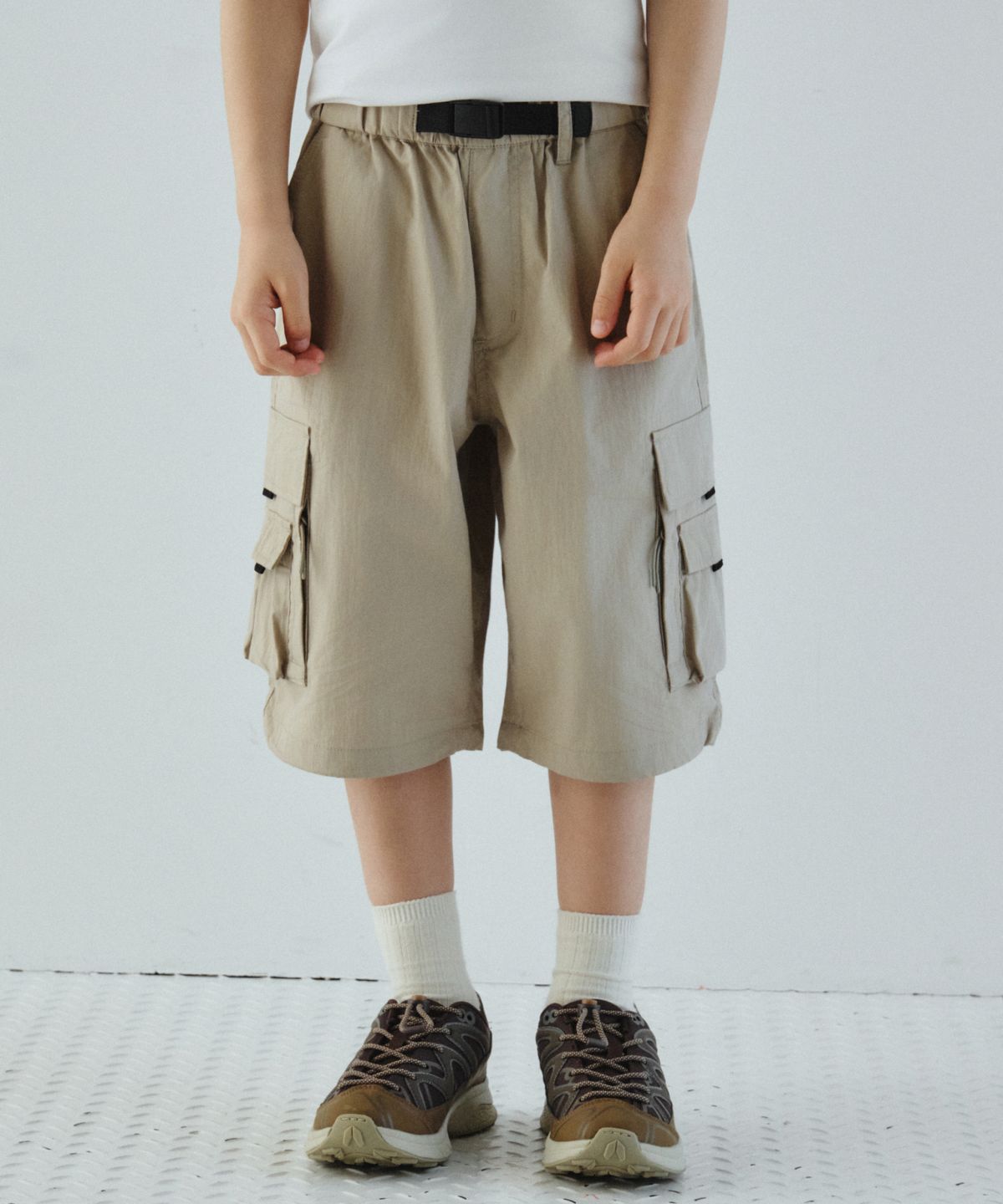 무신사 스탠다드 키즈(MUSINSA STANDARD KIDS) [시티 레저] CN 벨티드 멀티 포켓 카고 버뮤다 팬츠 [그레이쉬 베이지]