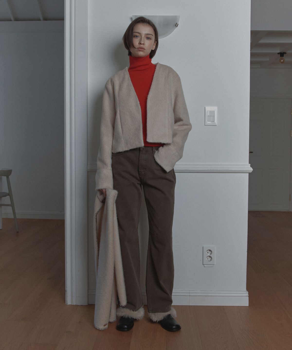 포에트서울(POETSEOUL) soft jacket button hole stitch muffler set_cream