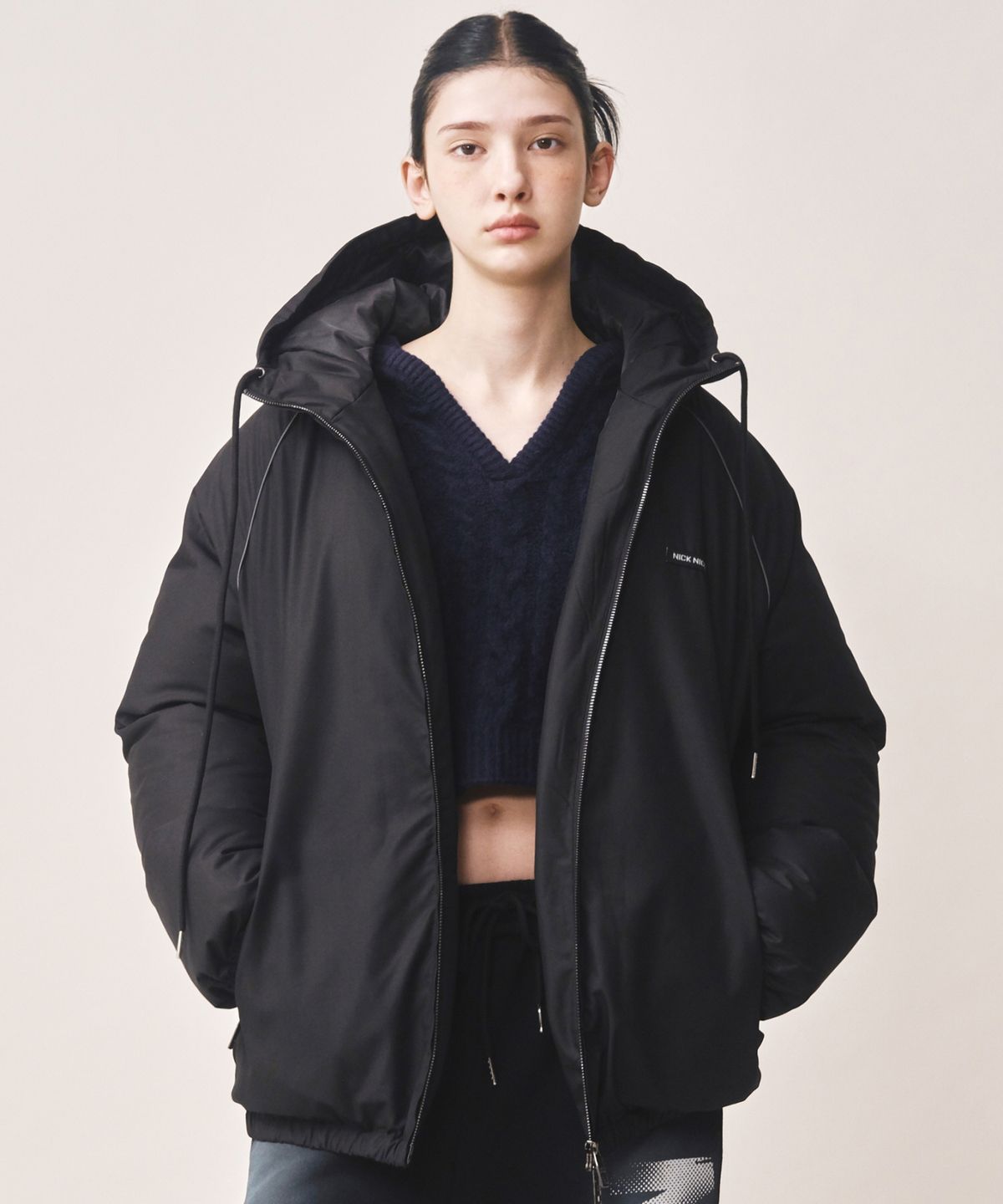 닉앤니콜(NICK&NICOLE) MINIMAL PIPING HOODED PADDING_BLACK