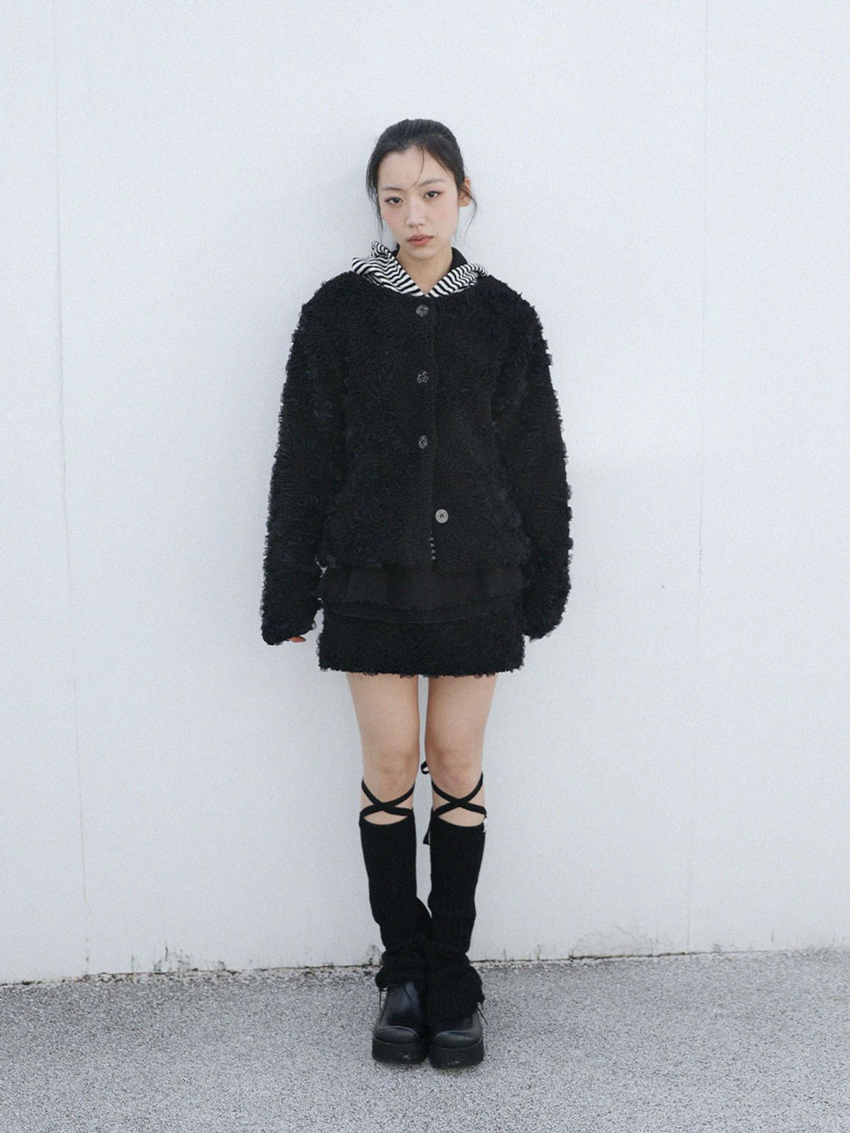 어글리쉐도우(UGLYSHADOW) 러플 퍼 미니 스커트(블랙)