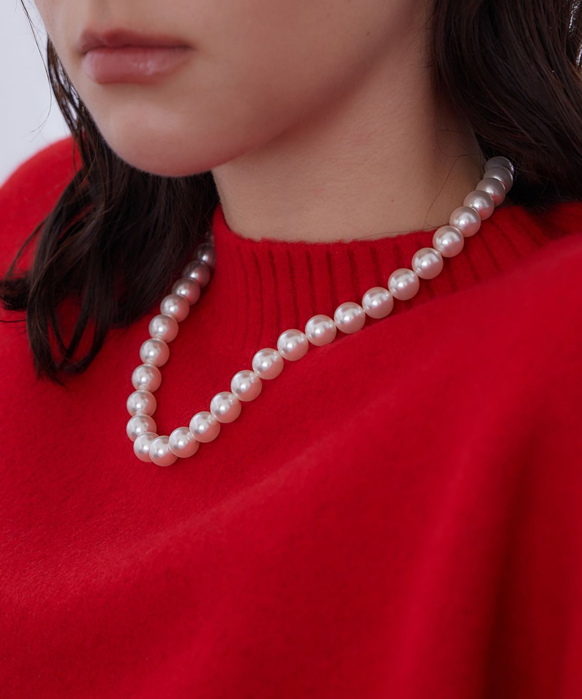 메리모티브(MERRYMOTIVE) White pearl bold necklace