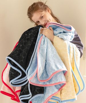 [패키지세트] 하트 엠보 극세사 라벨 담요 4컬러