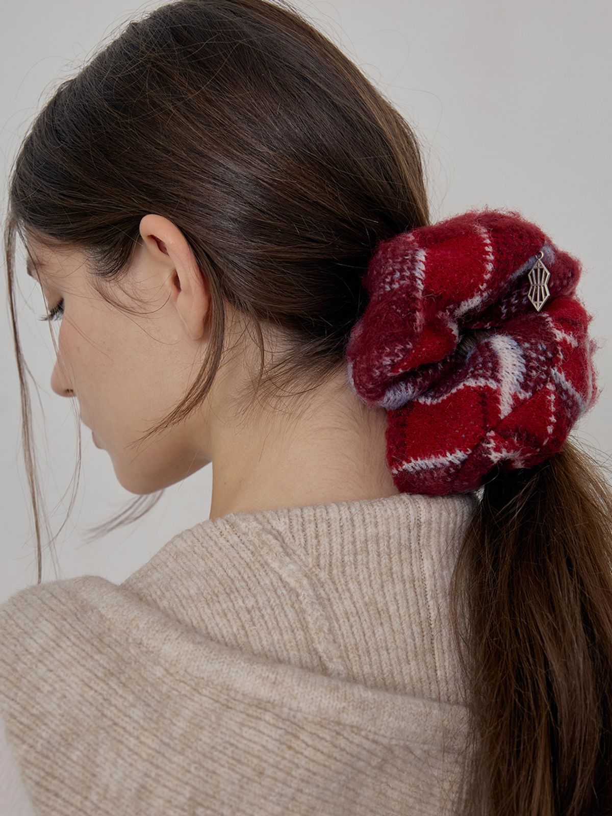 졸리앙볼(JOLIEENVOL) Hearth Check Scrunchie (Boredeaux Wine CHECK)