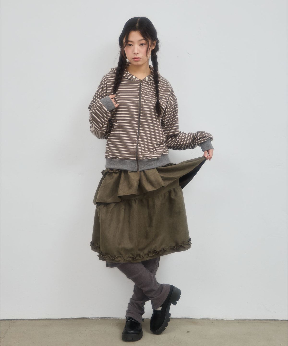 레터리(LETERIE) SHIRRING CANCAN MIDI SKIRT_KHAKI