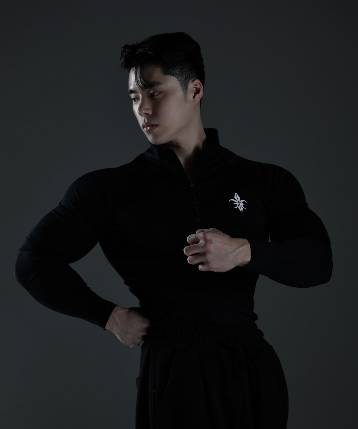 카미드(CARMID) 컴프레션 하프집업 테크핏 긴팔