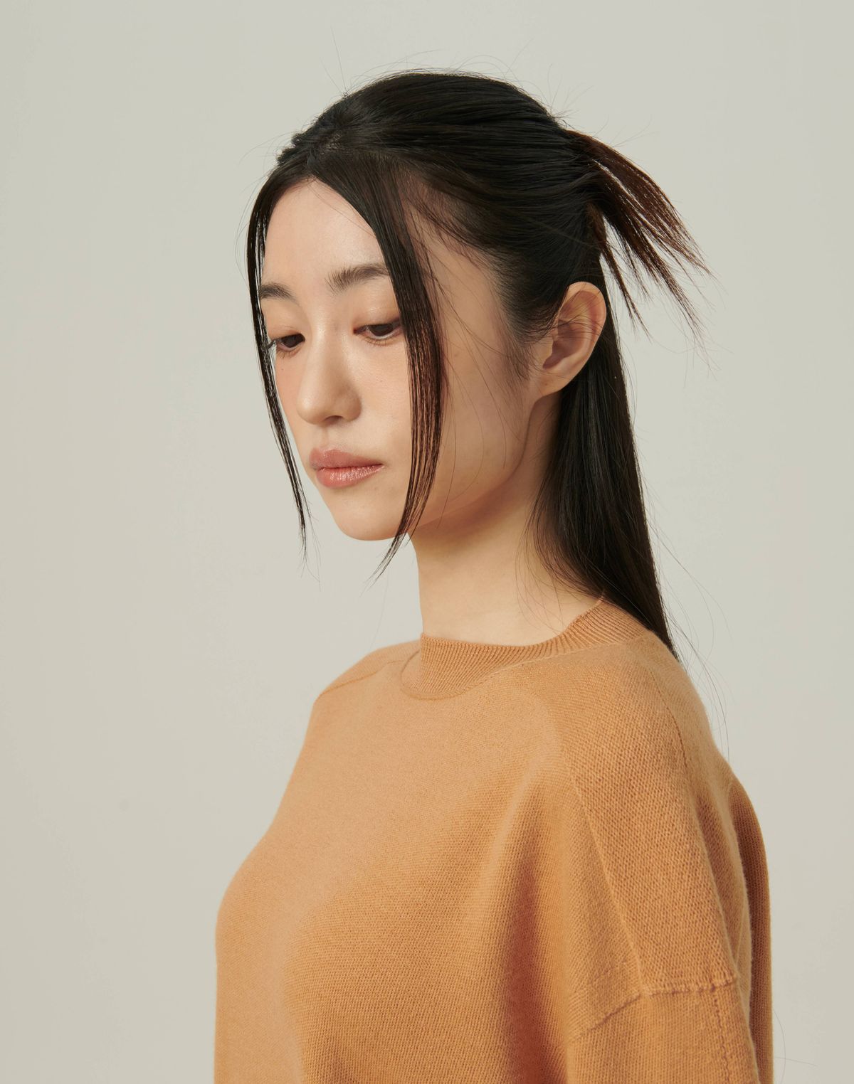 베이스스레드(BASETHREAD) Epaulette Detail Round Neck Knit_BEIGE