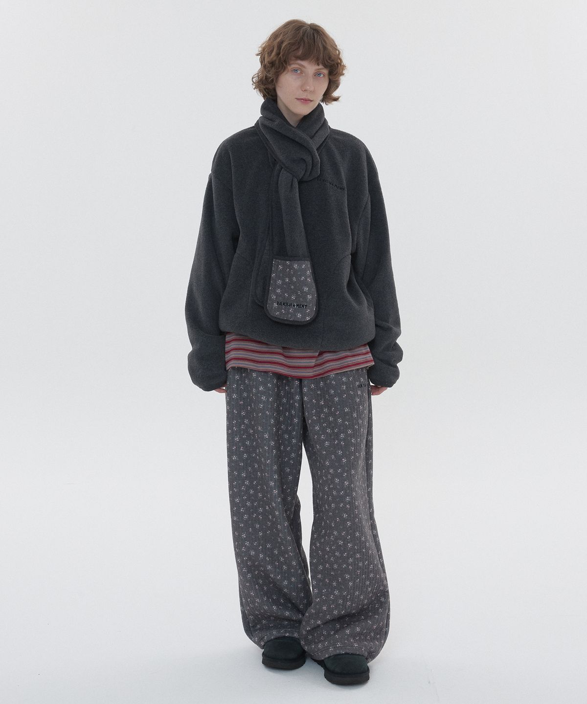 바니쉬먼트(VANISHMENT) Flower quilted pants_charcoal