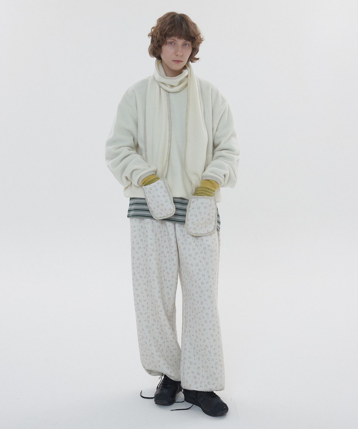 바니쉬먼트(VANISHMENT) Flower quilted pants_ivory