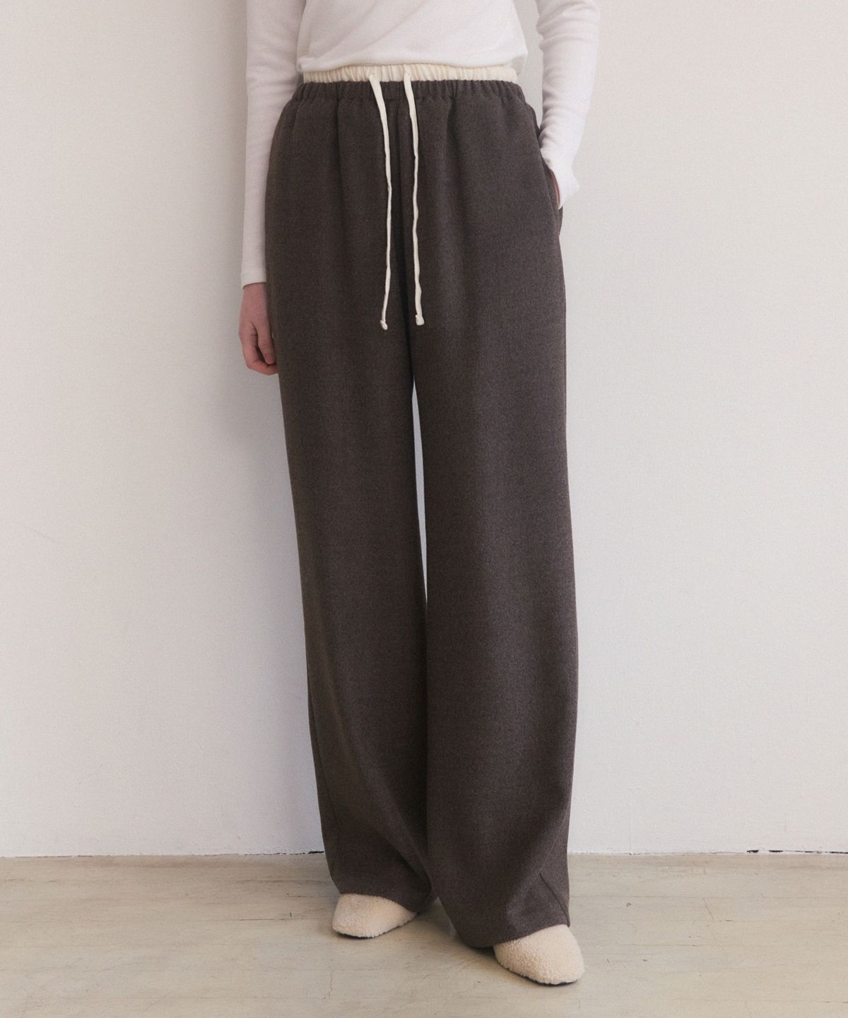 어다울(ADAUL) Banding string layered slacks - brown
