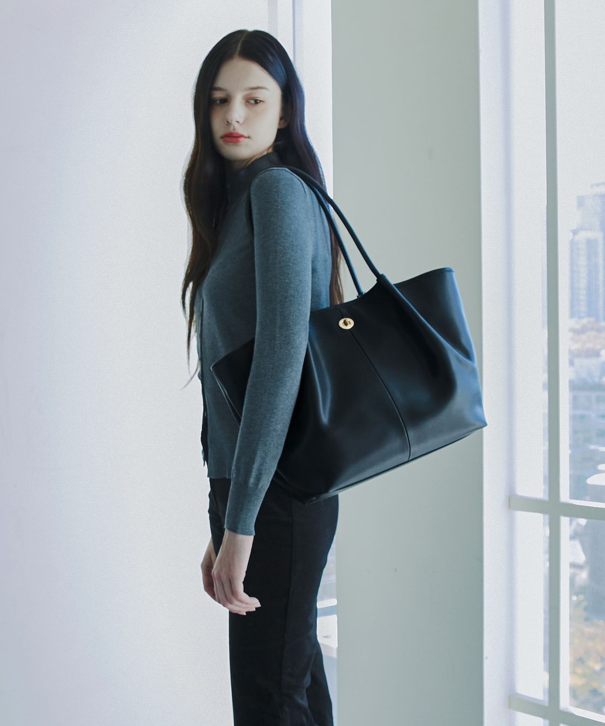 벨류엣(VALLUAT) Delo bag_Black