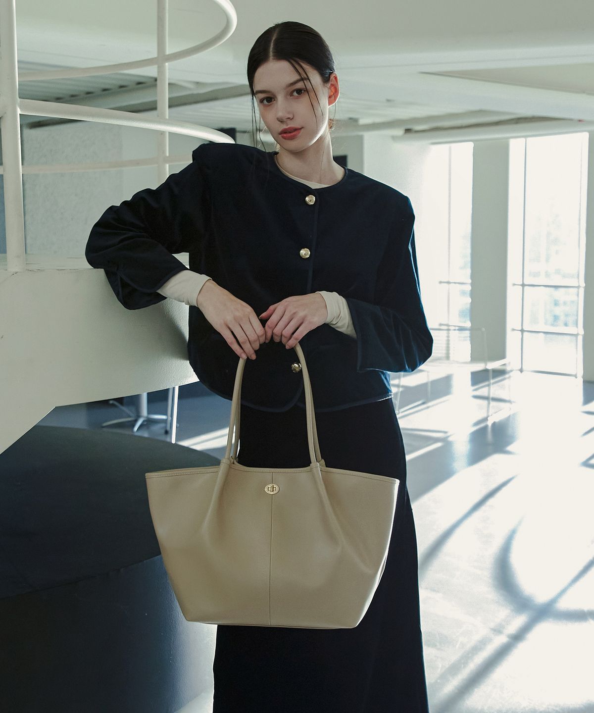 벨류엣(VALLUAT) Delo bag_Beige