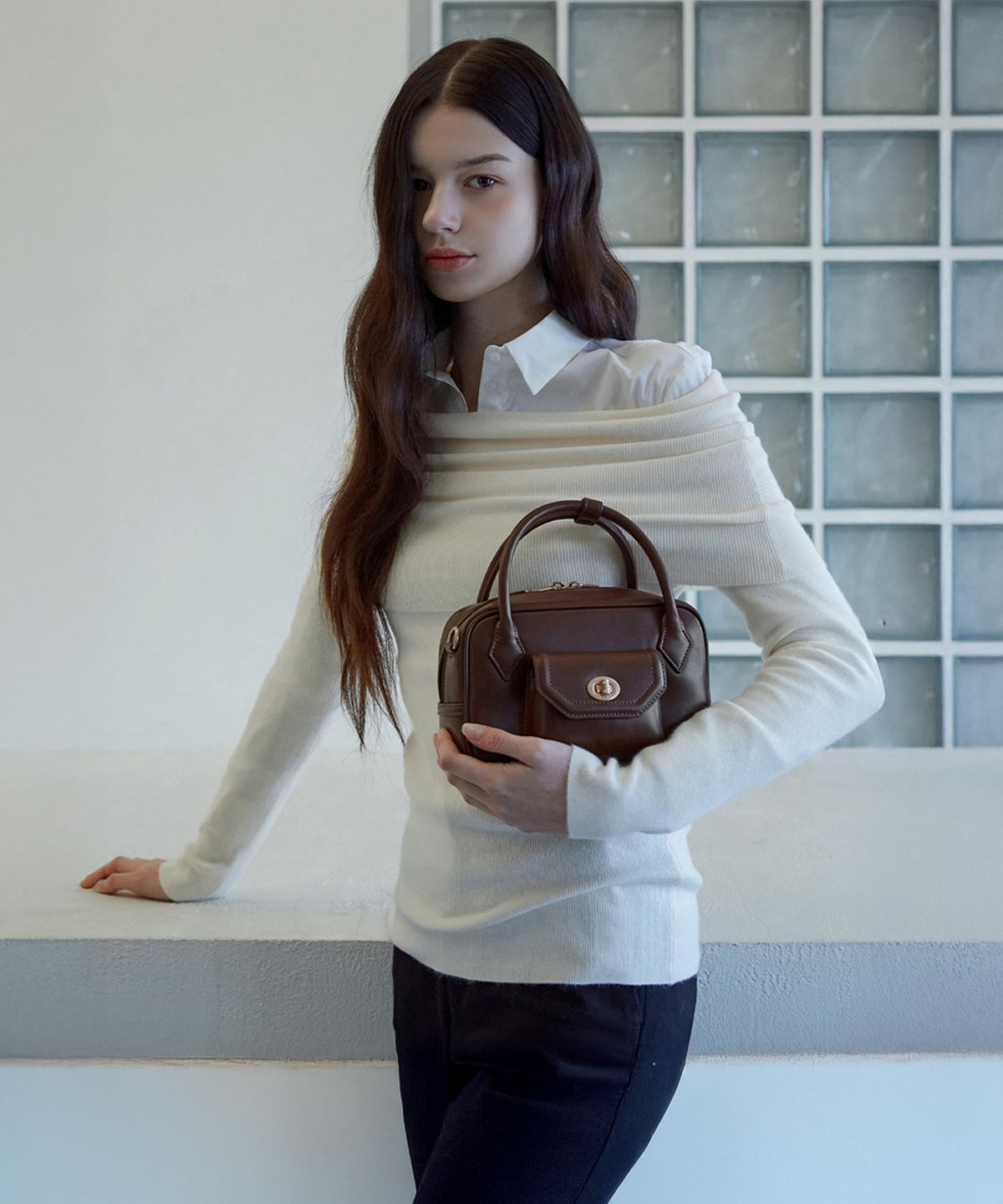벨류엣(VALLUAT) Clot bag_Dark Brown