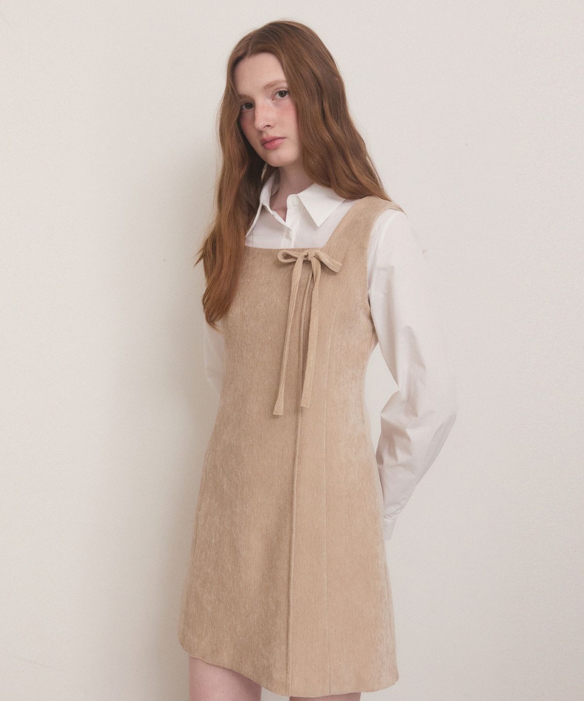 어다울(ADAUL) Velvet belted mini dress - beige