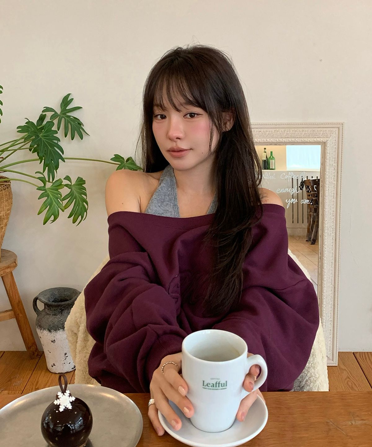 스트라이프마가린(STMG) 레터링 아플리케 오프 원숄더 스웻 셔츠 퍼플