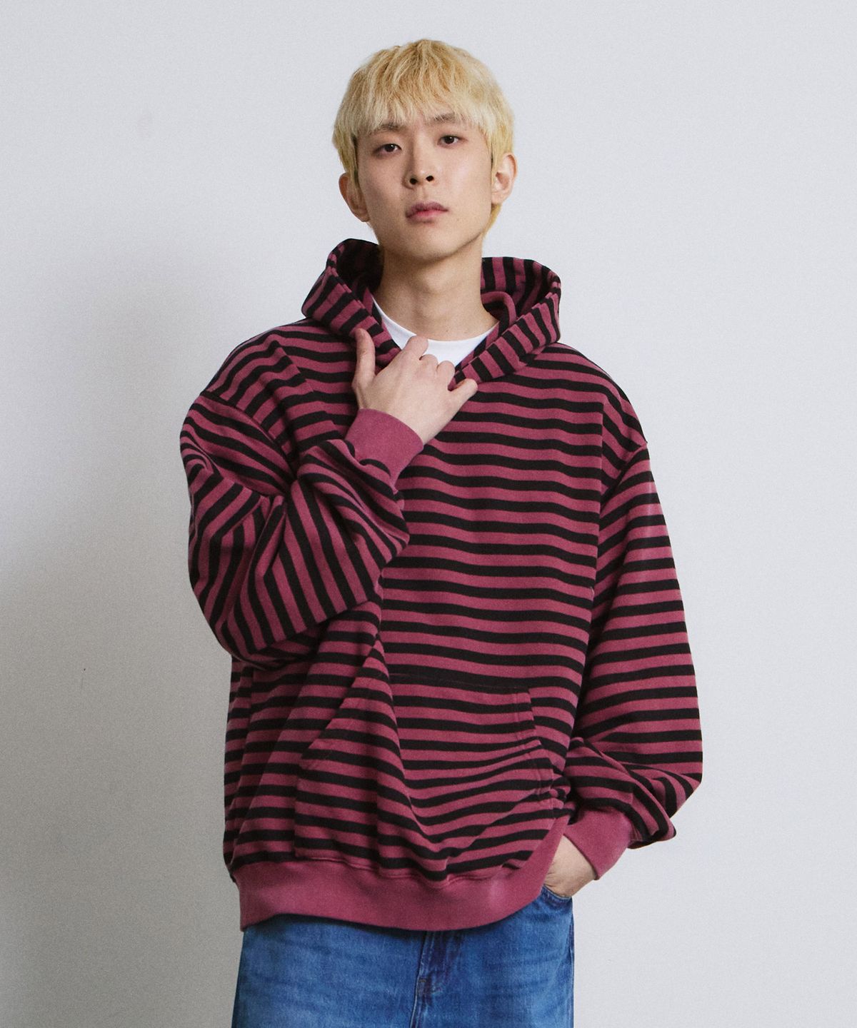 에이던엠(ADERNM) PIGMENT DYED STRIPE LINE HOODIE (BURGUNDY)