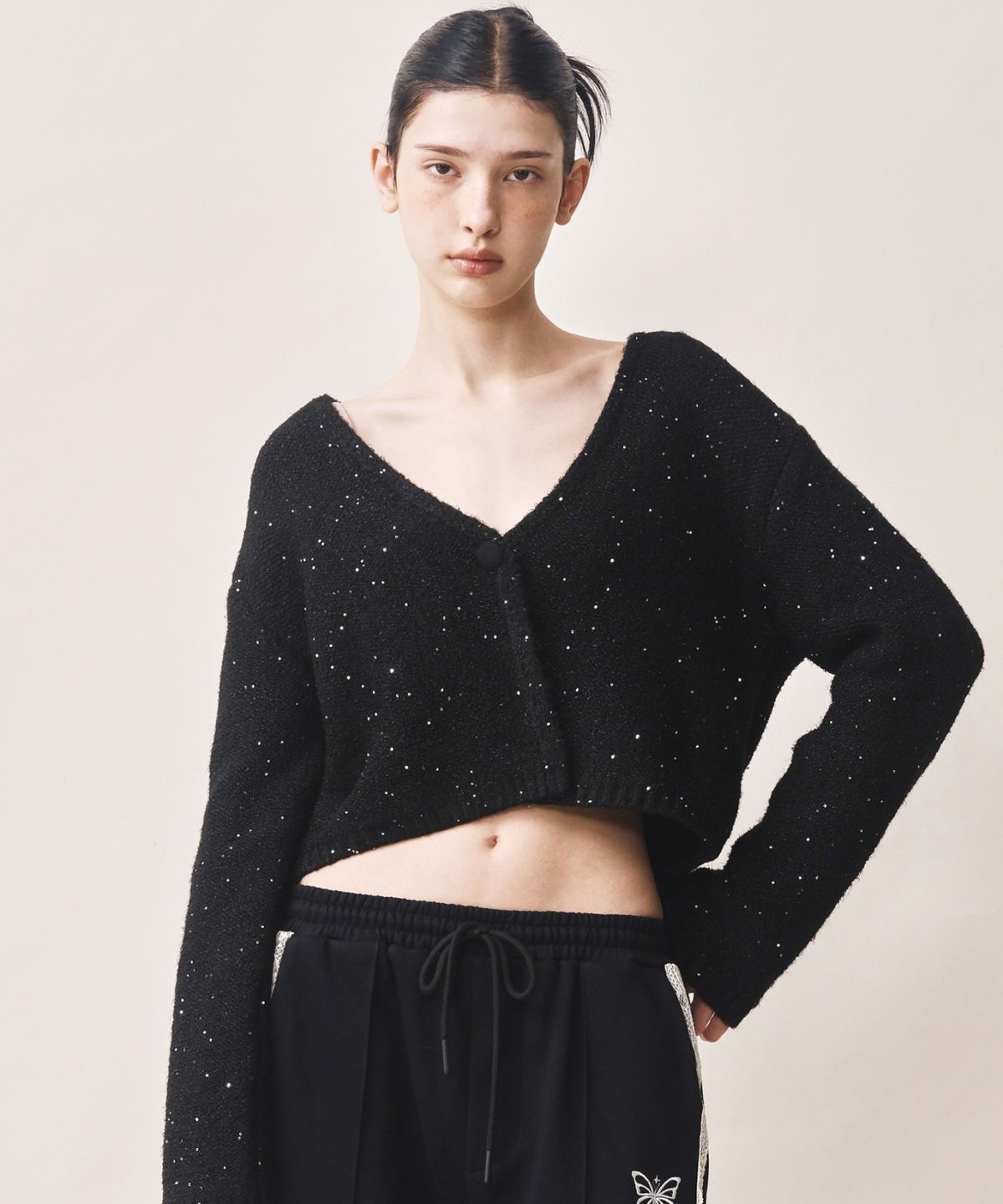 닉앤니콜(NICK&NICOLE) TWINKLE CROP WOOL KNIT CARDIGAN_BLACK