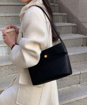 마가렛 숄더백 블랙