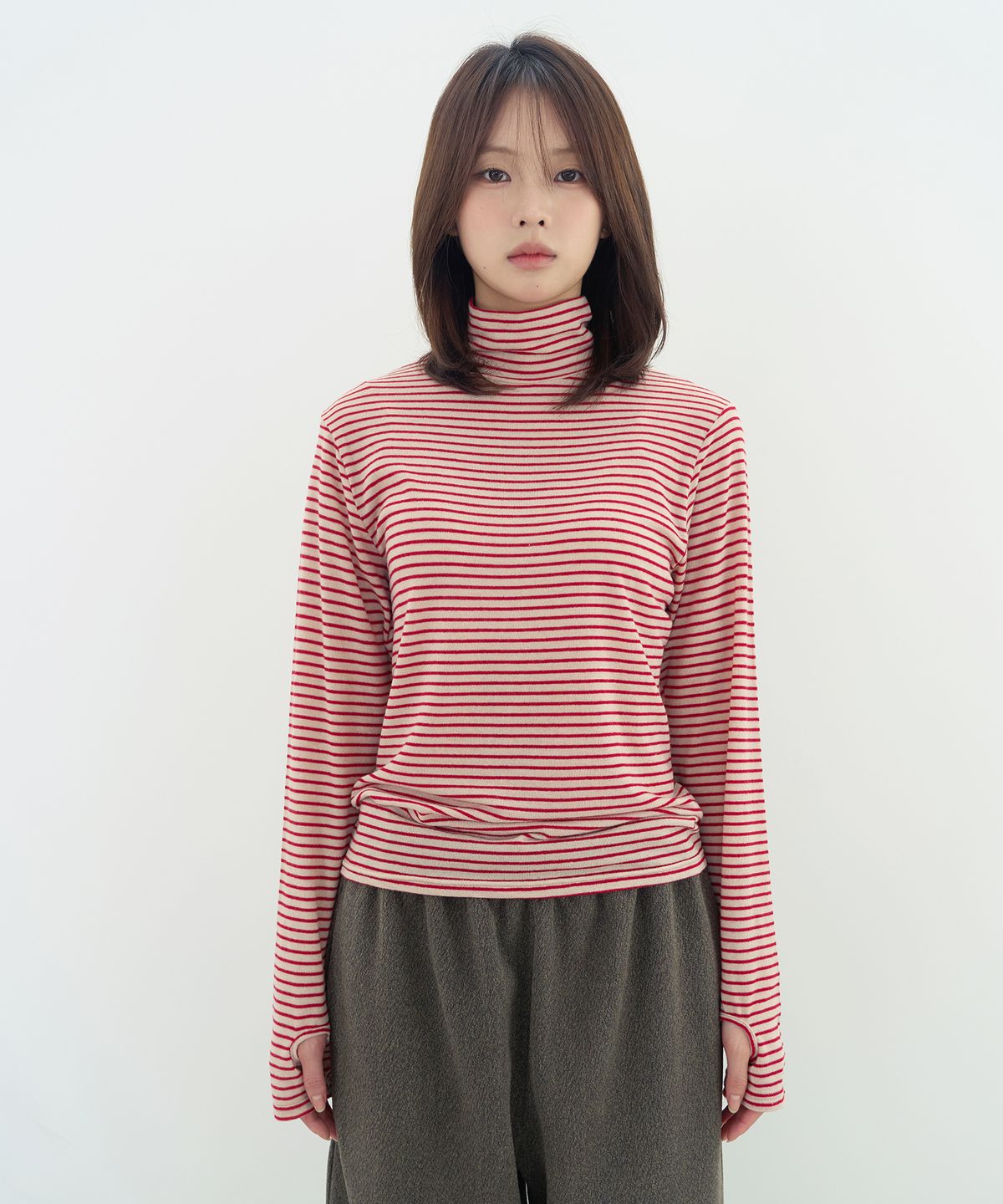 줄리아페페(JULIAPEPE) Layered Stripe Finger Hole Tee (Red)