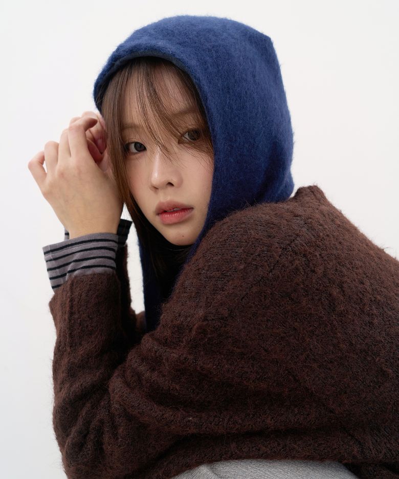 Hairy Hooded Muffler (Deep Blue)