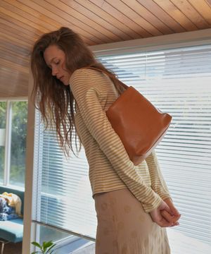 레아 버킷백 브라운