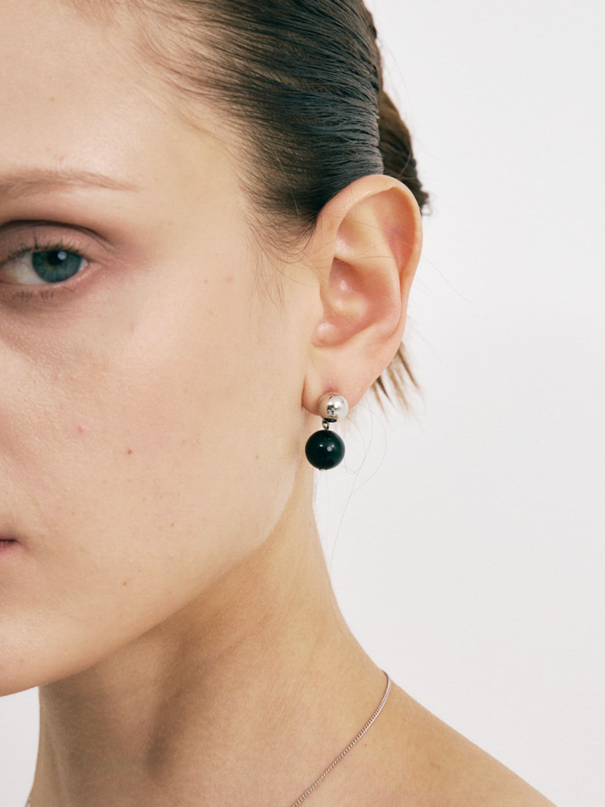 소수(SOSOO) Round 10mm Onyx Drop Earrings
