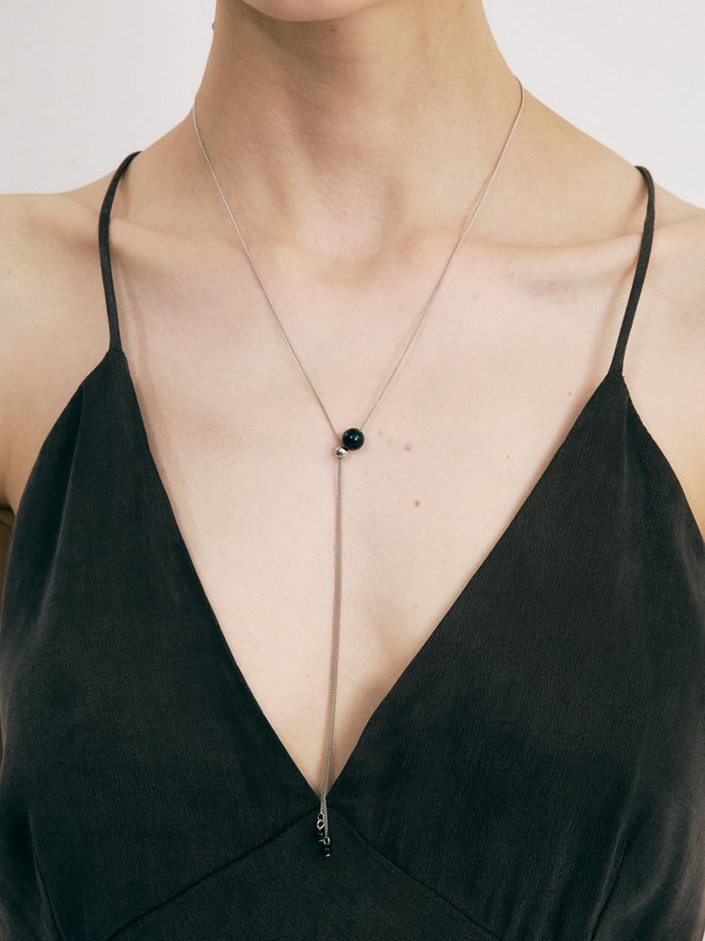 Round Onyx Simple Chain Necklace