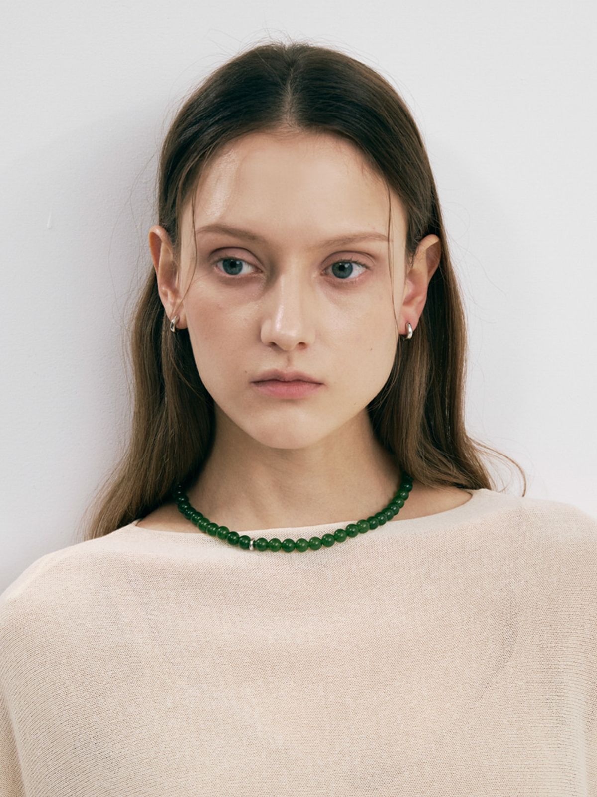 소수(SOSOO) Green Jade 8mm Silver Point Necklace