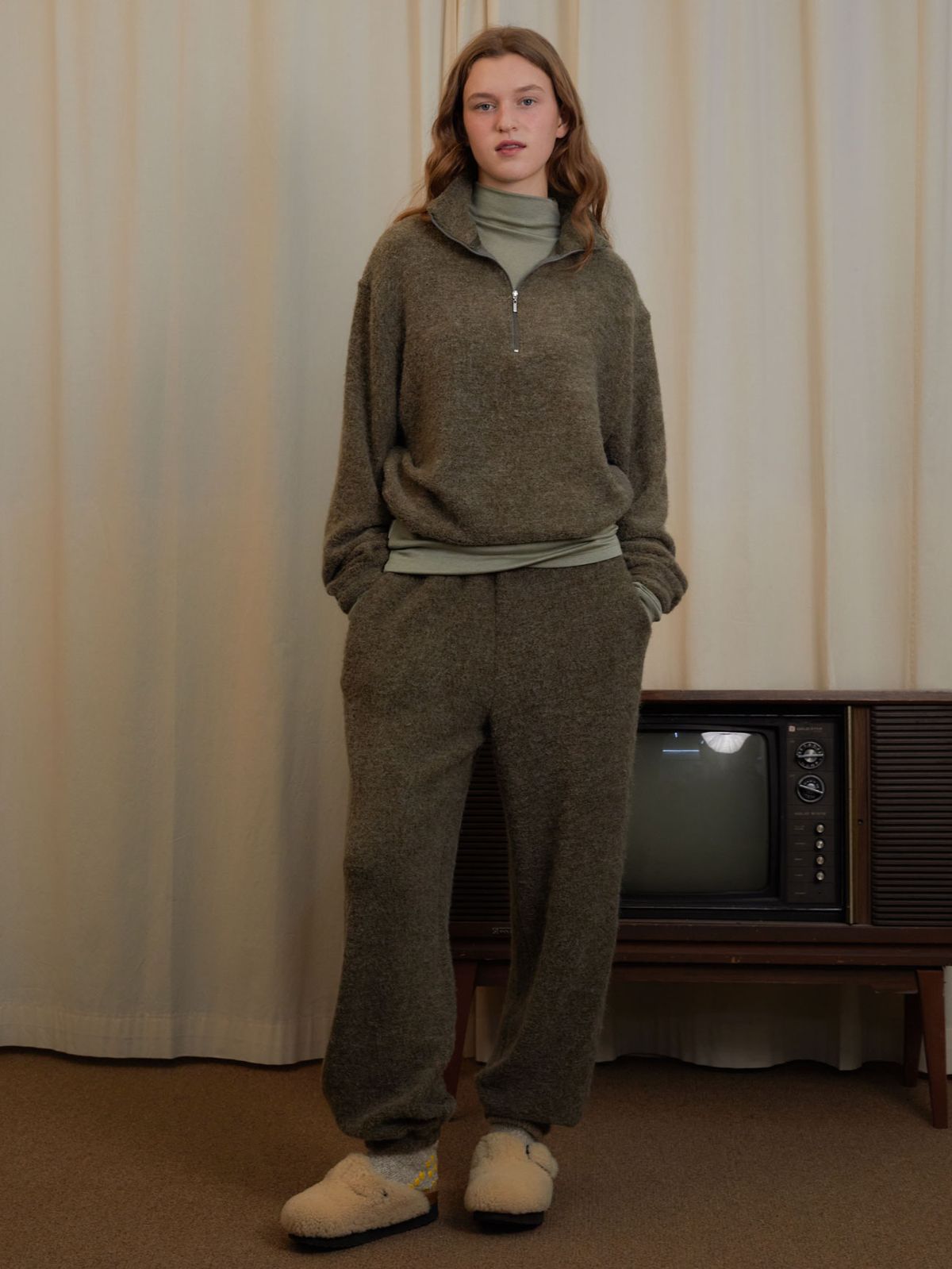 무니쉬(MOONISH) Olive haze pants (Olive brown)