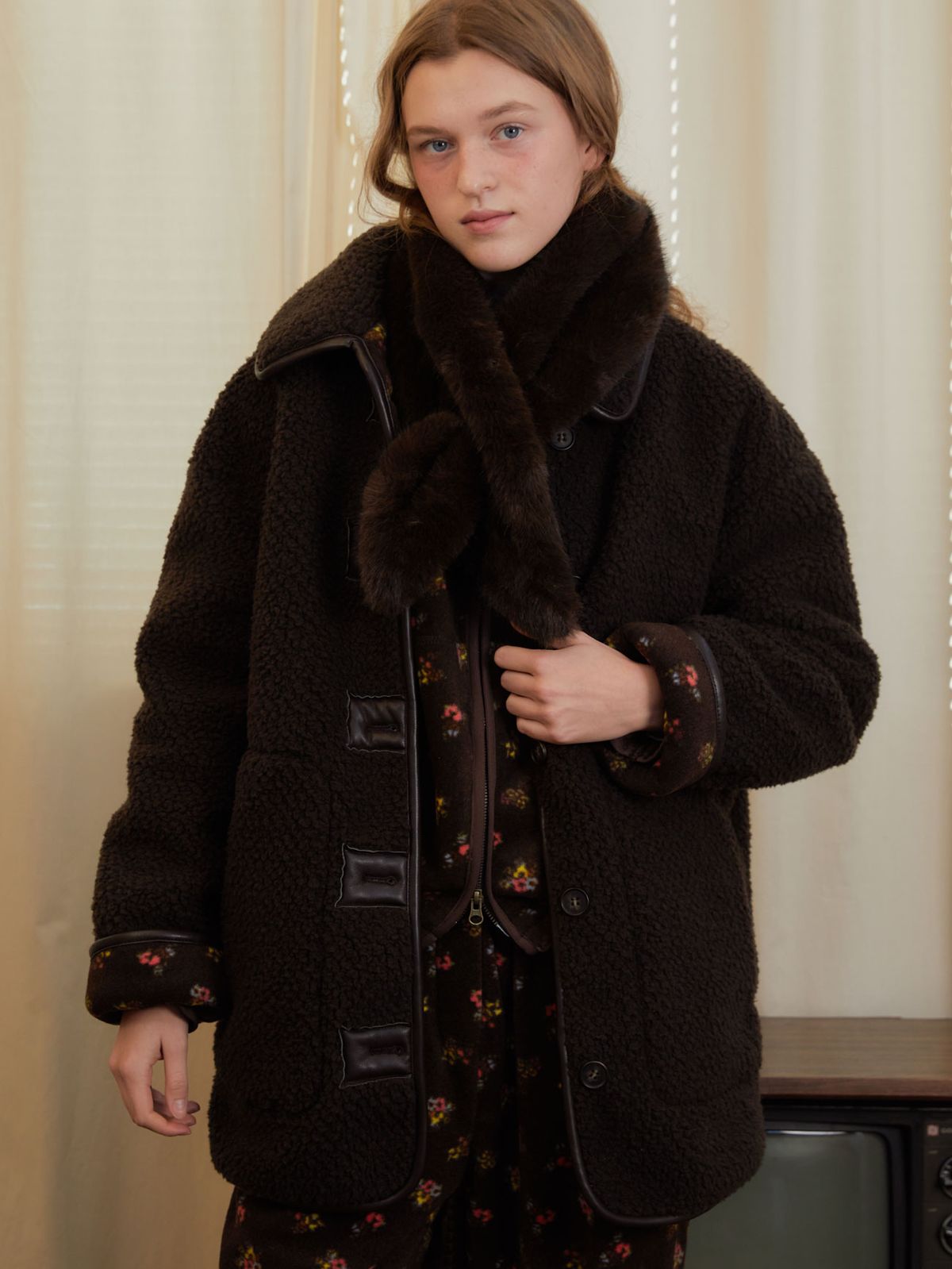 무니쉬(MOONISH) Margaret shearling jacket (Brown)