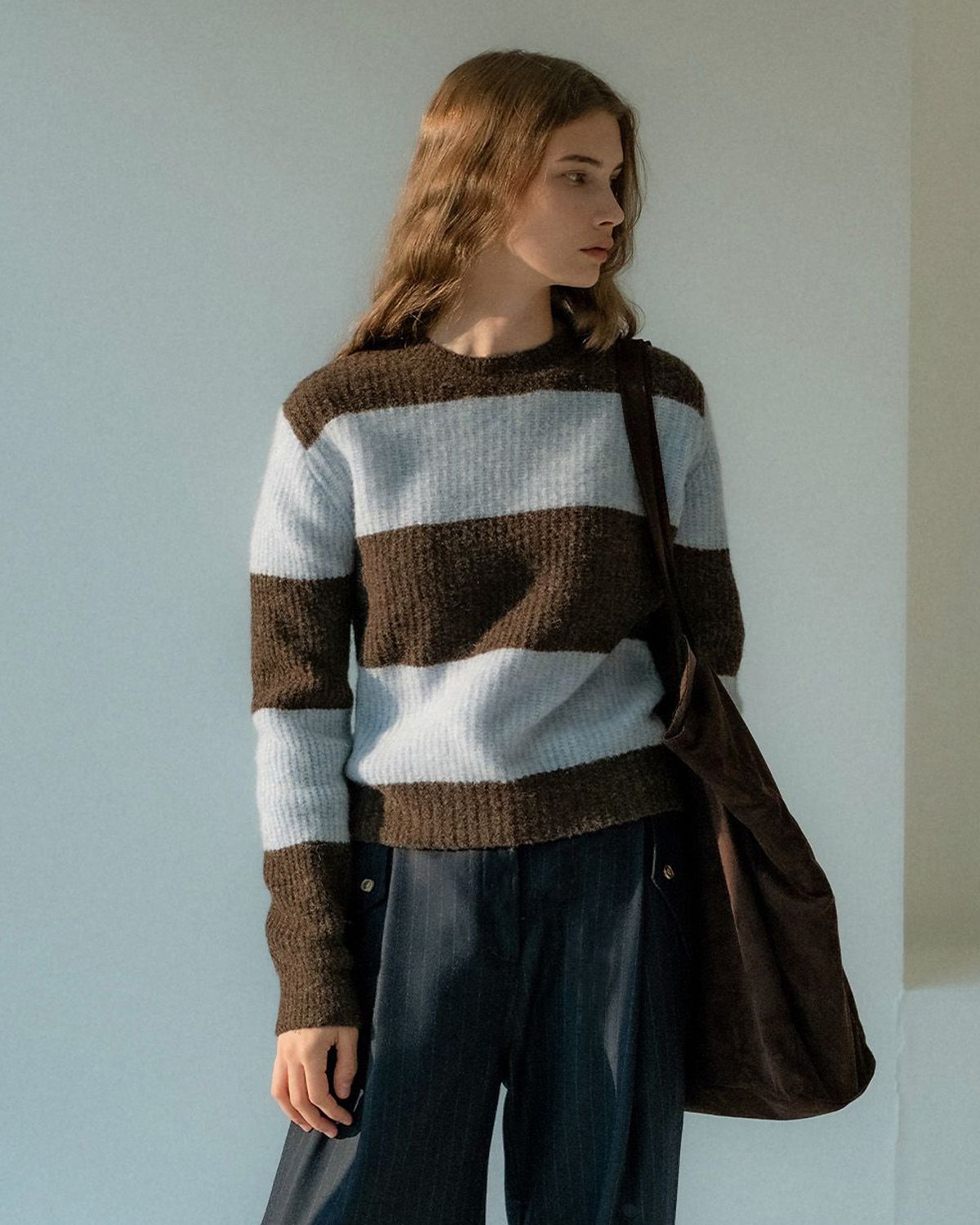 포커페이스(POKERFACE) (W) BLOCK ROUND NECK KINT BLUE/BROWN