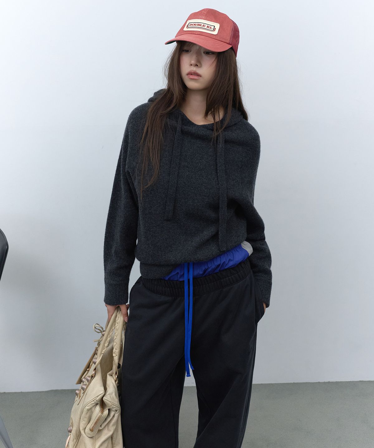 라피네아뜰리에(RAFFINE ATELIER) 프리미엄 캐시미어 니트 후디 차콜