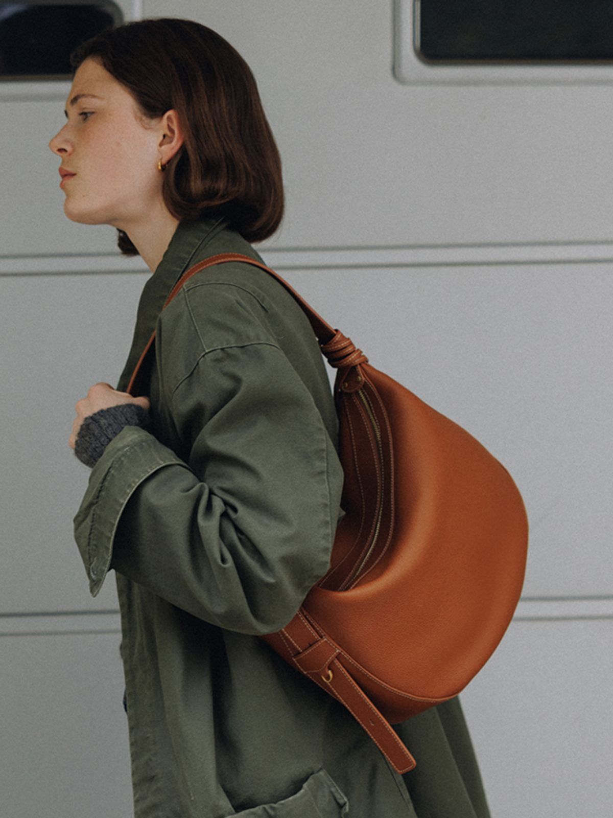드메리엘(DEMERIEL) Elise Hobo Bag Medium Tan Brown