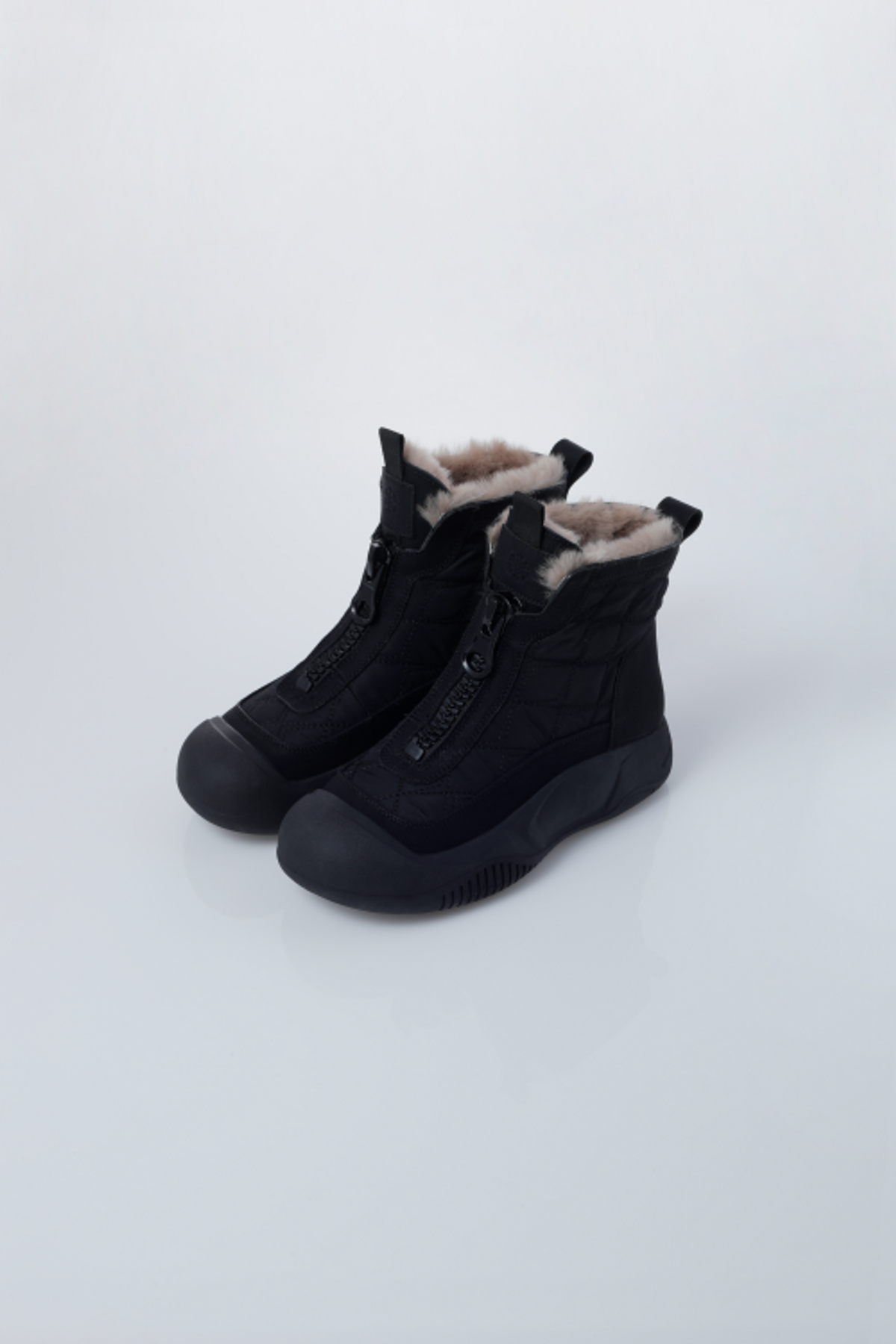 에코에(ECOE) e.c.o.e Nordic Quilted Boots