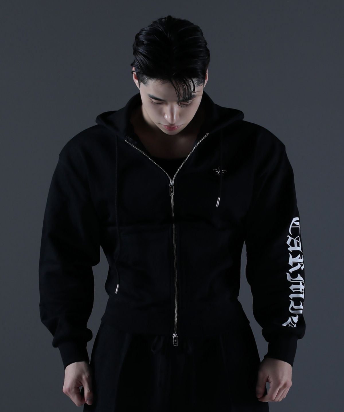 카미드(CARMID) 카미드 레터링 글로리 크롭 투웨이 후드집업