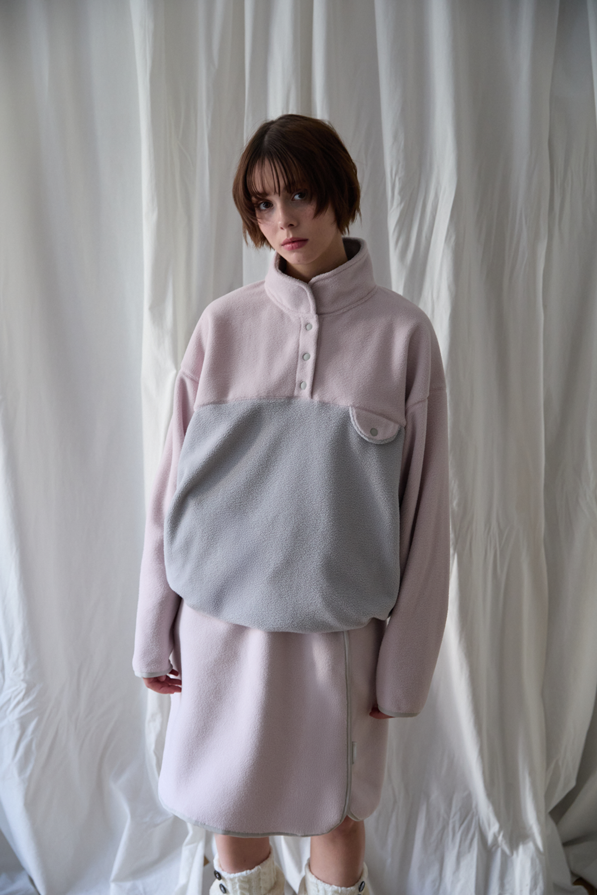 이지킴(EZKIM) FLEECE BABY PINK FULL OVER
