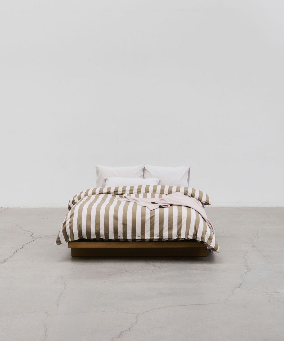 지비에이치 홈(GBH HOME) DUVET COVER - BOLD STRIPE OLIVE (2 SIZES)