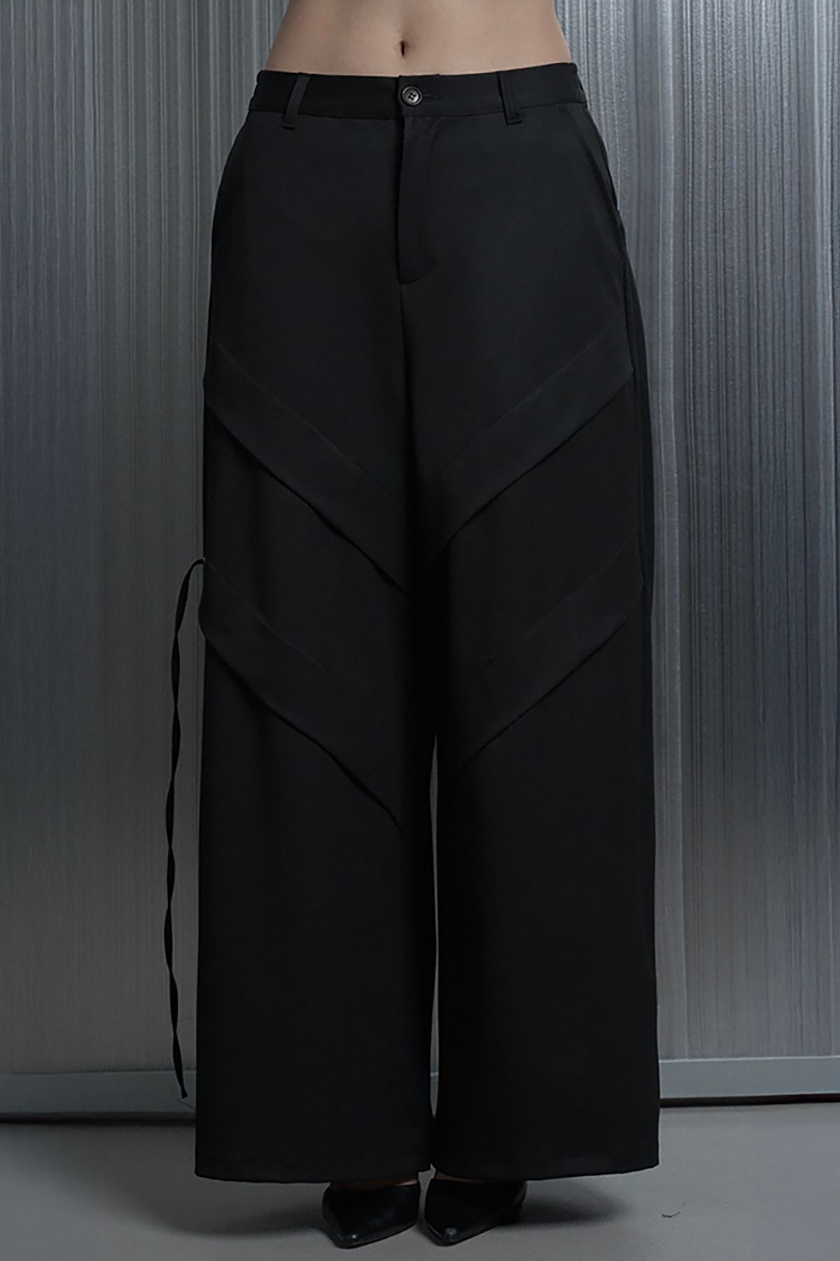 에트오소메(ETRE AU SOMMET) 3pintuck Back Split Line Wide Slacks Pants (Black)