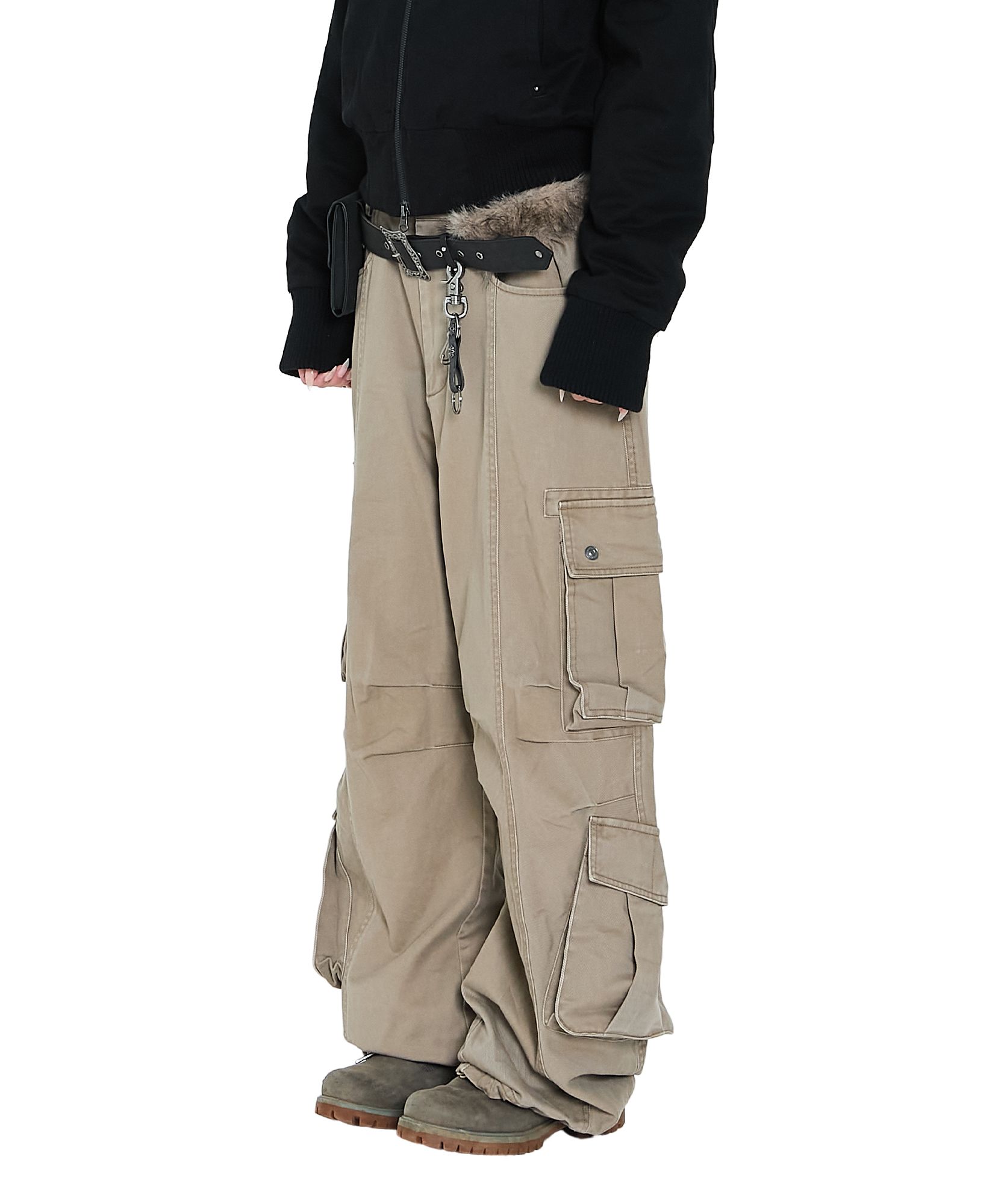 MUSINSA公式 | AAKAM Knee Pin-Tuck Double Pocket Cargo Pants (Beige)