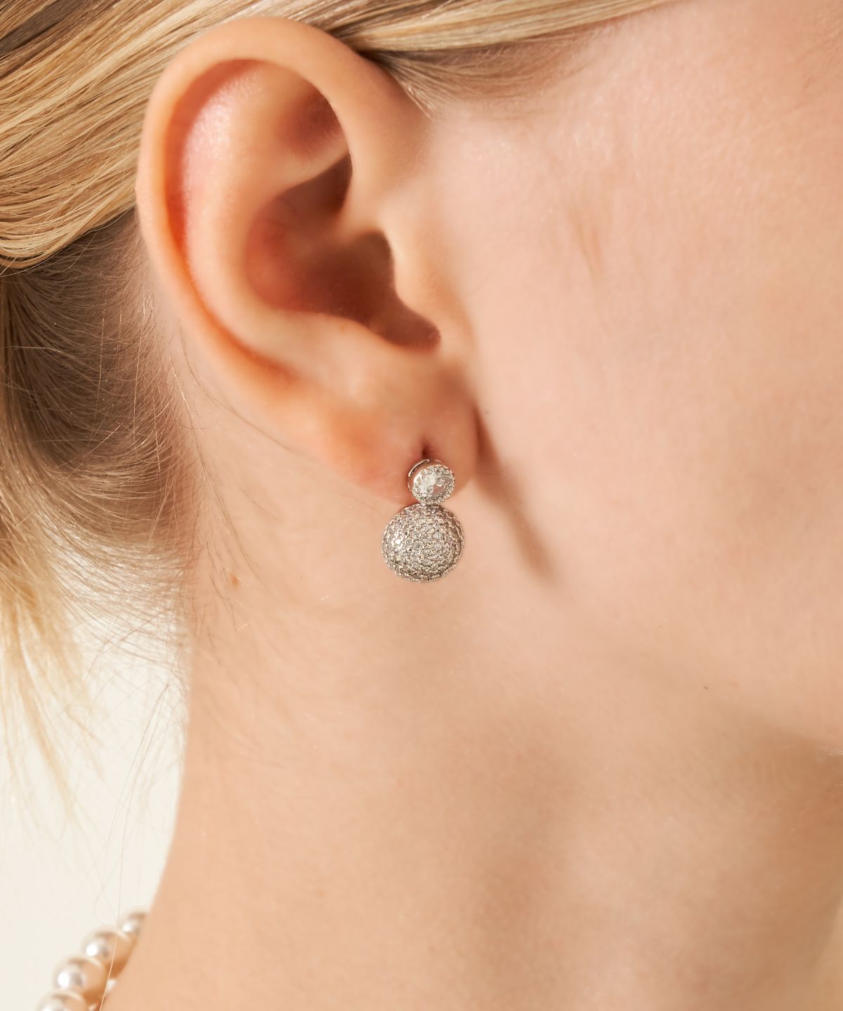 가이거주얼리(GEIGERJEWELRY) 18K GF 볼륨 파베 볼 귀걸이 GI8KPEE075