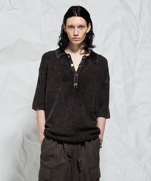 [런웨이] 인디고 헨리넥 반팔 니트_차콜