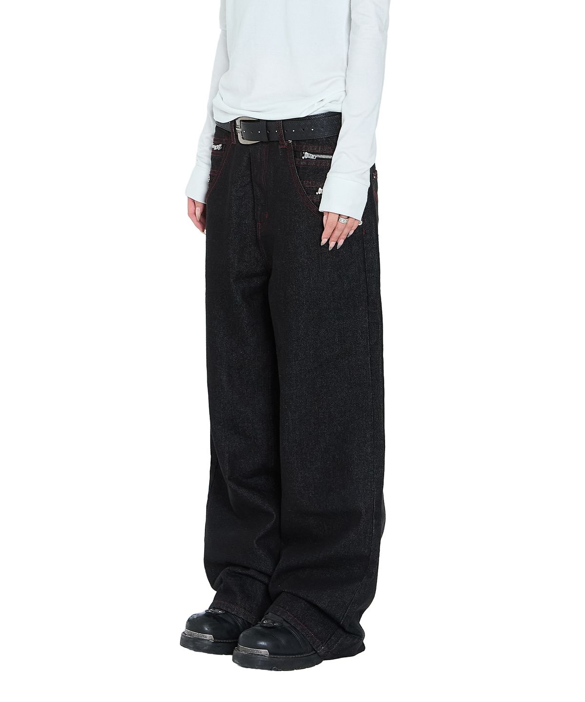 아캄(AAKAM) Double Zippered Denim Pants (Black)