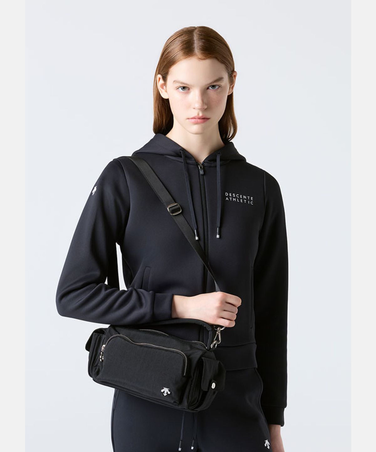 데상트(DESCENTE) 우먼스 스몰 2WAY 실린더백 블랙 SR122UBG14