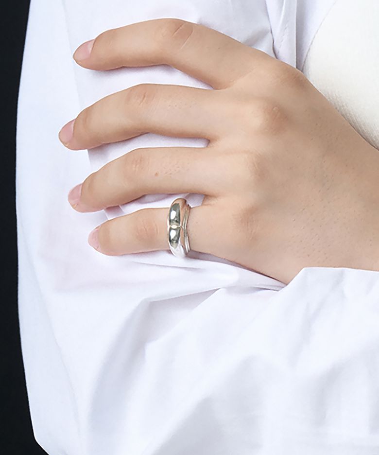 R.003/HEART BOLD RING